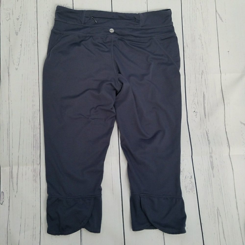 5/$25 Tangerine leggings S cropped grey - Picture 2 of 4